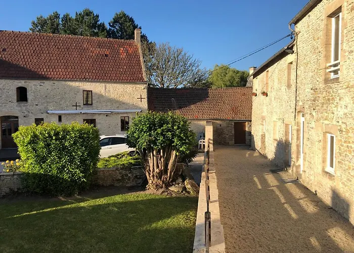 Avec Jardin A 1,5 Km Des Plages Du Debarquement *
